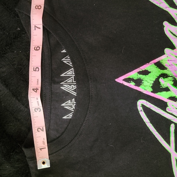 Def Leppard SM "Animal" Album Graphic Tee - Picture 6 of 10